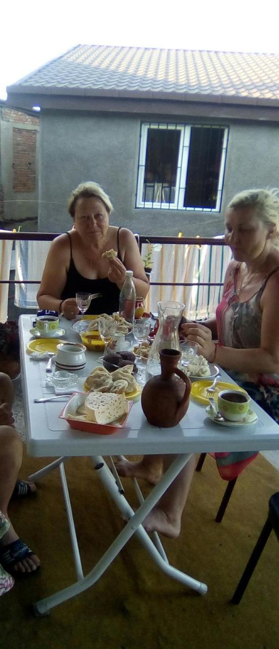 Natia Hotell Telavi Eksteriør bilde